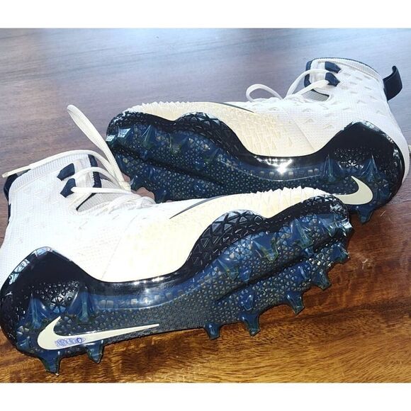 Nike Force Savage Elite TD Football Cleats 857063-155 White Navy Blue Size 9.5